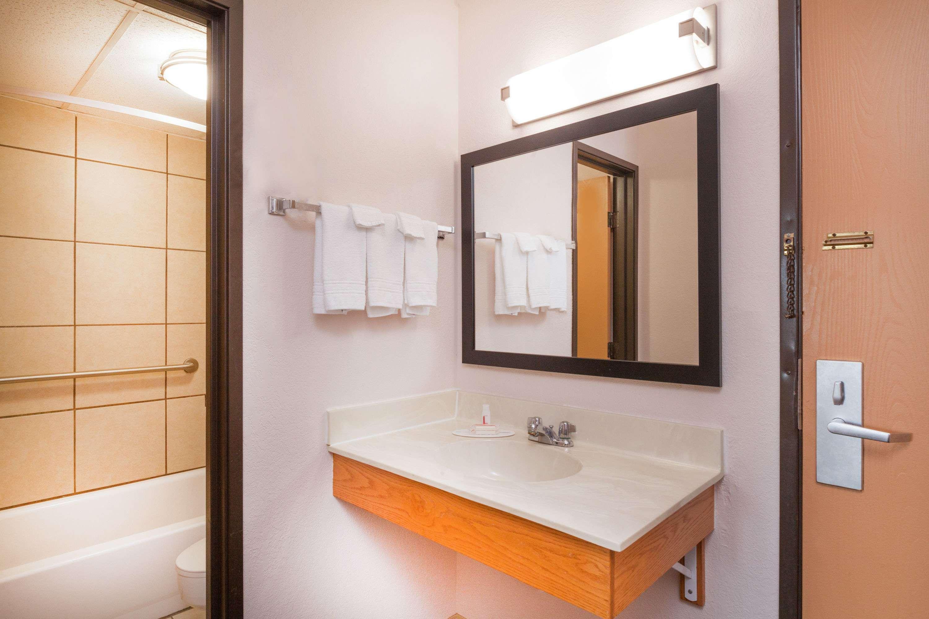 Days Inn By Wyndham Mason City Extérieur photo